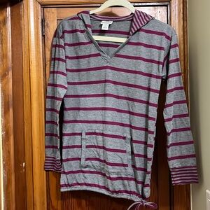 Maternity striped shirt with hood and pocket